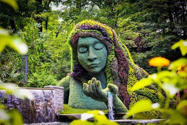 3. Predobra skulptura u botaničkom vrtu u Atlanti