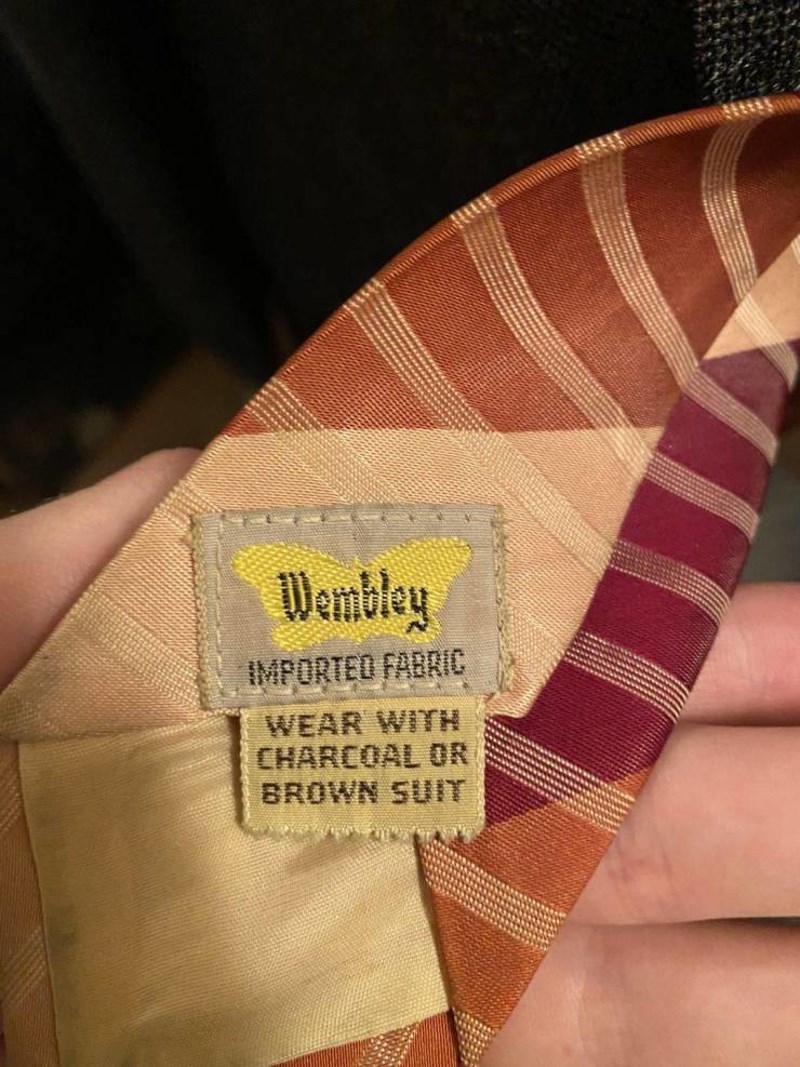 3. U pedesetima ste u kravatu dobili ušiven i modni savjet