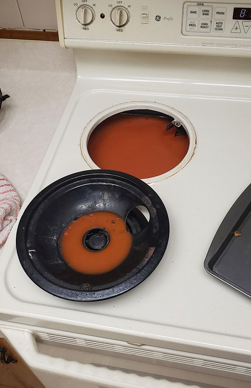 1. Cimerica je skuhala juhu.