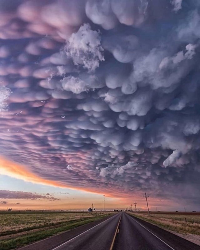 7. Čudesni mammatus oblaci u Teksasu