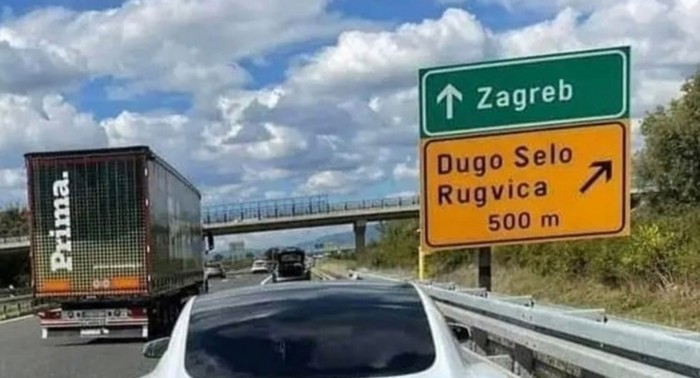 Fotka s autoceste prema Zagrebu hit je na Fejsu: Morate vidjeti što je vozač Tesle izveo!