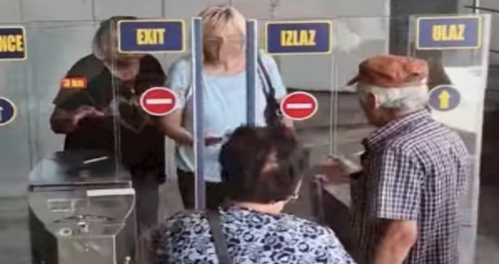 Snimka sa zagrebačkog autobusnog kolodvora obišla je svijet, morate vidjeti što radi ovaj tip