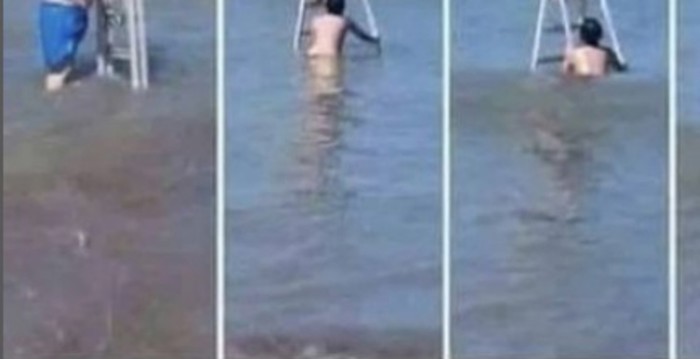 Fotka unuka i djeda na moru obišla je Balkan brzinom munje, morate vidjeti što rade u plićaku