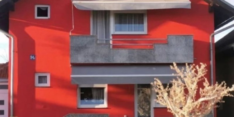 Fotka kuće iz Srbije hit je na mrežama zbog bizarnih detalja, morate vidjeti ovaj kič