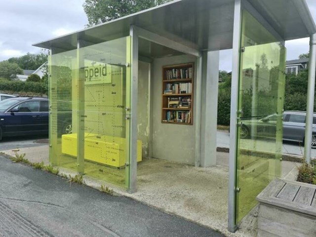 Knjižnica na autobusnoj stanici