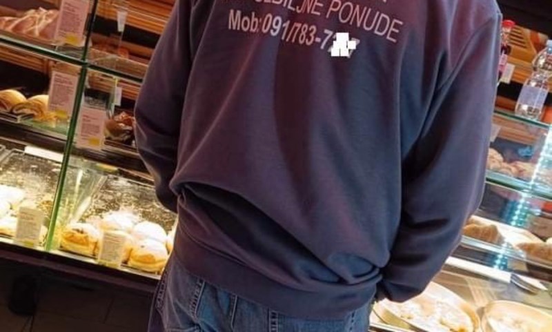 Tip izaziva salve smijeha gdje god krene, a sve zbog totalno bizarnog natpisa na majici