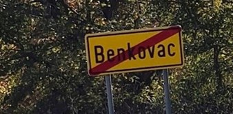 Vozač je na izlazu iz Benkovca primijetio zanimljiv prizor pored ceste, odmah je postao hit na Fejsu