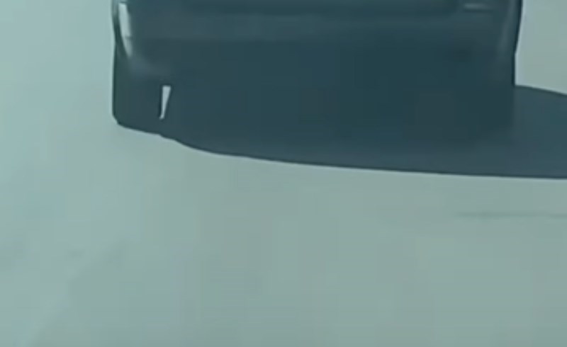 Srbin je odlučio prevesti teret na krovu osobnog automobila, bizarna snimka nasmijala je Balkan