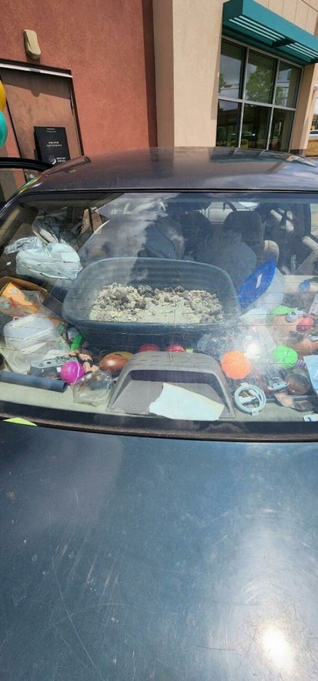 Dovezao je ovakav auto na popravak