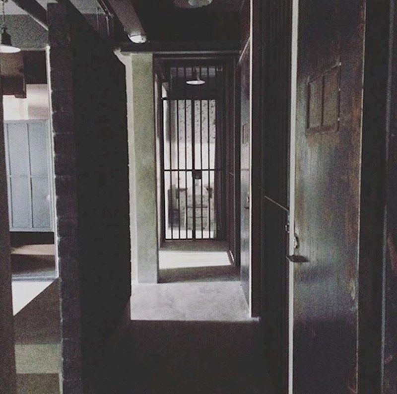 11. Možete prenoćiti u hotelu s temom - zatvora