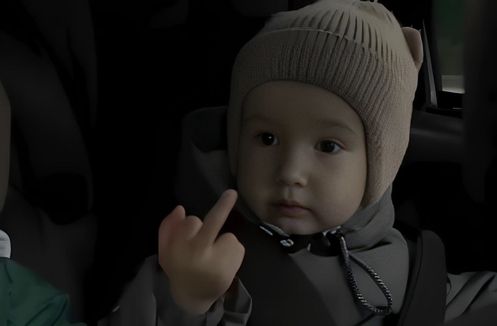 Klinac je mami pokazao srednji prst, ono što je uslijedilo nasmijalo je milijune diljem svijeta