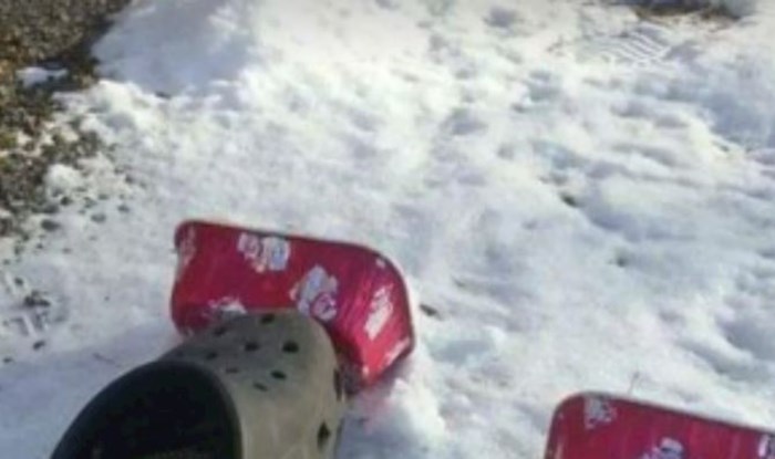 Nečiji izum za čišćenje snijega nasmijao je cijeli Balkan, sve će vam biti jasno kad vidite fotku