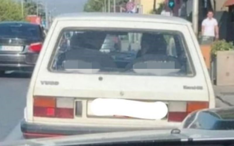 Regijom kruži bizaran prizor snimljen u Srbiji, šokirat ćete se kad vidite tko se vozi u starom Yugu