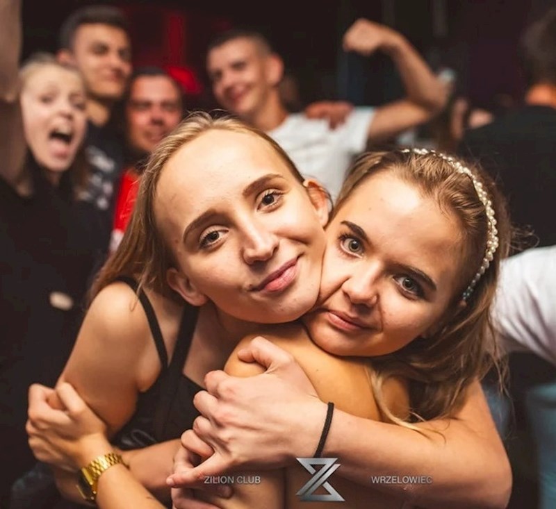 3. Sijamske blizanke?