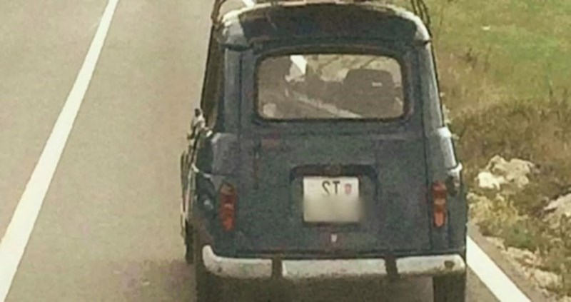 Netko je negdje u Dalmaciji snimio genijalan prizor, morate vidjeti što tip prevozi na krovu