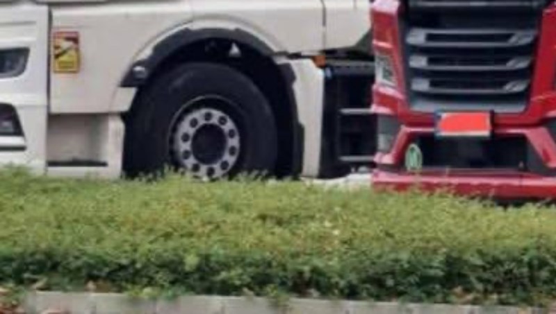 Vozač kamiona oduševio je cijeli internet načinom na koji suši rublje, morate vidjeti fotku