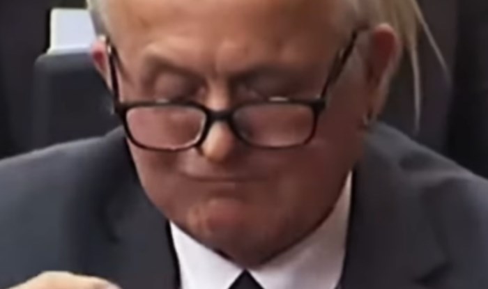 Snimka iz srpskog parlamenta izazvala je salve smijeha na cijelom Balkanu, morate vidjeti ovaj hit