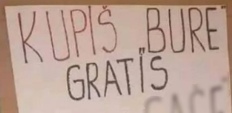 Društvenim mrežama kruži fotka bizarne ponude s jedne tržnice, nasmijala je cijeli Balkan