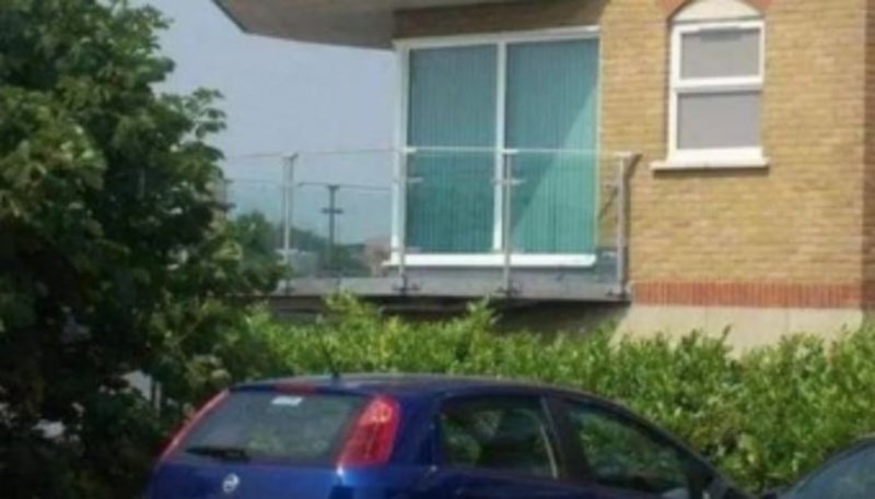 Bizaran prizor iz Srbije obišao je cijelu regiju, morate vidjeti što netko drži na balkonu