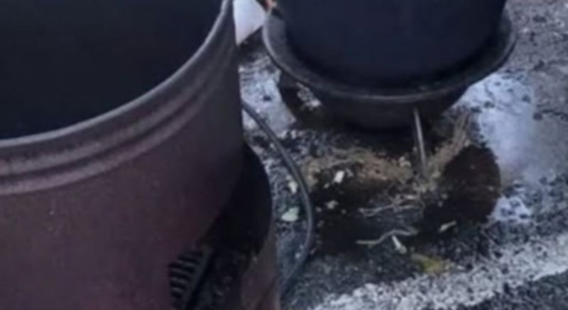 Radnici su kuhali ručak na terenu, prasnut ćete u smijeh kad vidite što su iskoristili kao poklopac