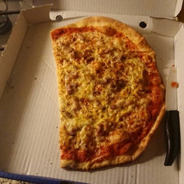 4. Moj fantastični muž ovako je izrezao pizzu