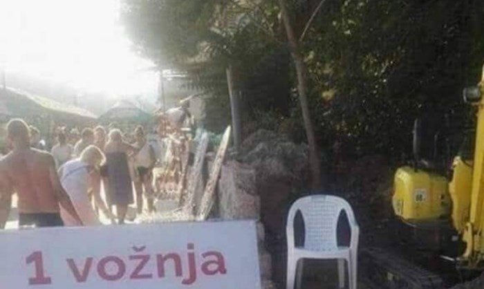 Fotka s jednog sajma u Crnoj Gori nasmijala je cijelu regiju, sve će vam biti jasno kad vidite fotku