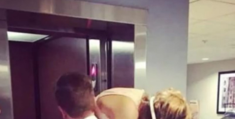 Bizarna fotka mladenaca obišla je cijeli svijet, morate vidjeti kako je završilo svadbeno slavlje