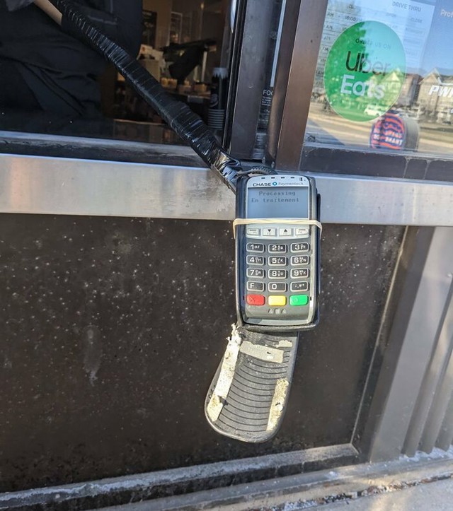 7. Pos uređan na palici za hokej