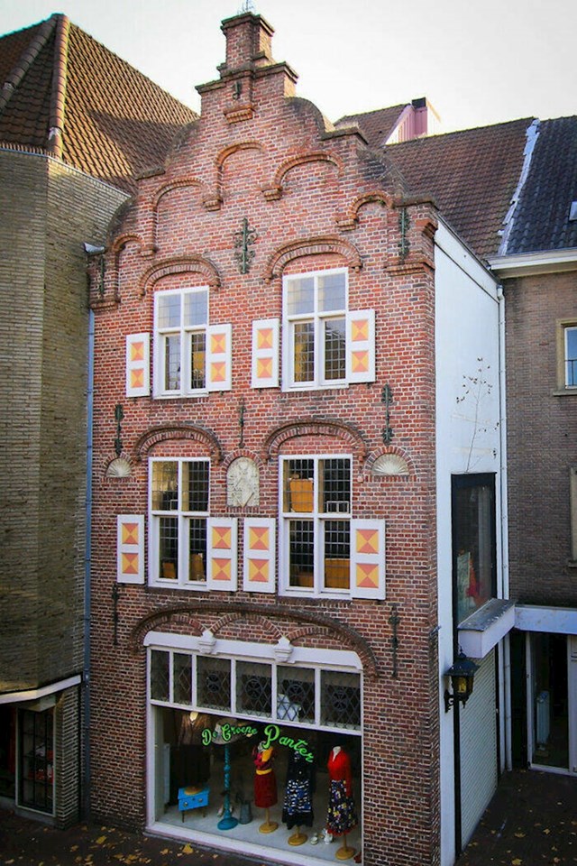Povijesna zgrada u Nizozemskoj, srušena 2019. kako bi se izgradio veliki stambeni blok.