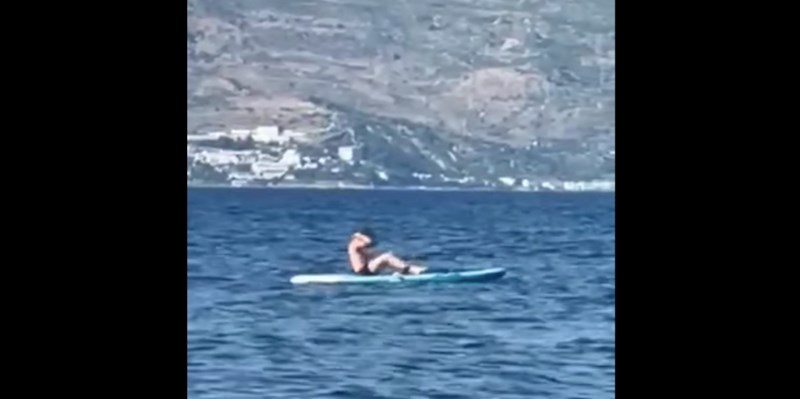 Ekipu na Fejsu oduševila je hit snimka iz Dalmacije, morate vidjeti što radi tip na SUP dasci