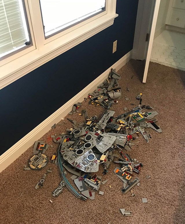 Kad se naljuti, moja žena se iskali na Lego maketama