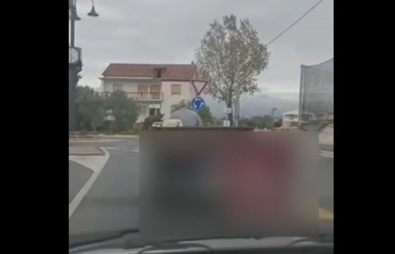 Nemoguće je riječima opisati scenu s jedne ceste u Dalmaciji. Nećete vjerovati što je tip prevozio