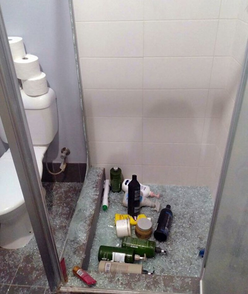 Išla sam se otuširati prije odlaska na novogodišnju proslavu