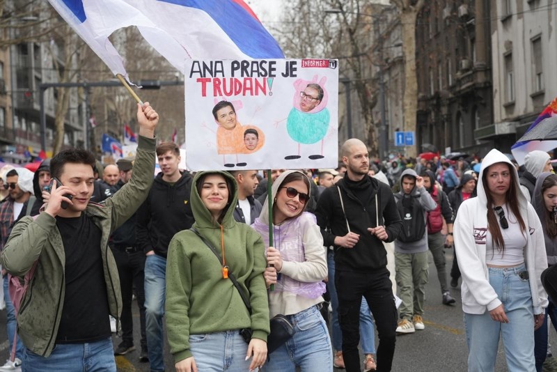Što Hrvati stvarno misle o prosvjedima studenata u Srbiji