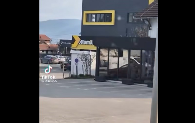 U Banja Luci je netko otvorio restoran i kafić jedan do drugog, ljudi ne vjeruju kako se zovu