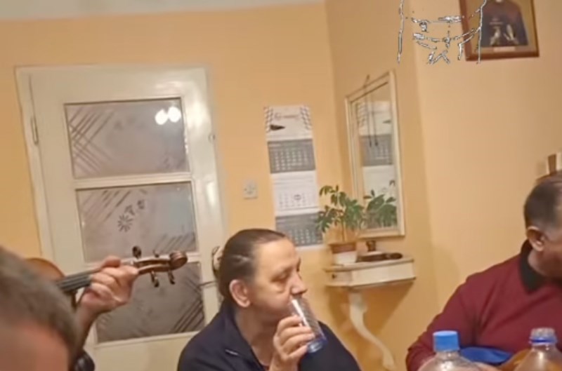 Ekipa u Srbiji je slavila rođendan, svi su zanijemili kad su vidjeli tko se pojavio na vratima