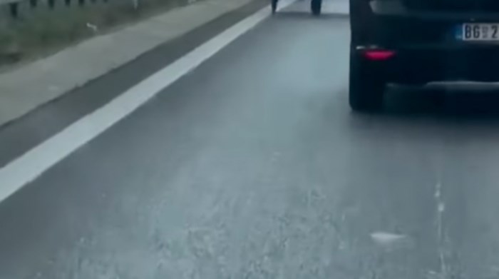 Snimka iz Beograda širi se regijom, vozači su ostali u šoku kad su vidjeli ovaj prizor na cesti