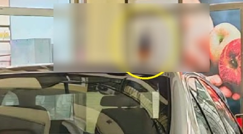 U Splitu je sinoć snimljena potpuno bizarna scena, ljudi su šokirani što je tip stavio na auto