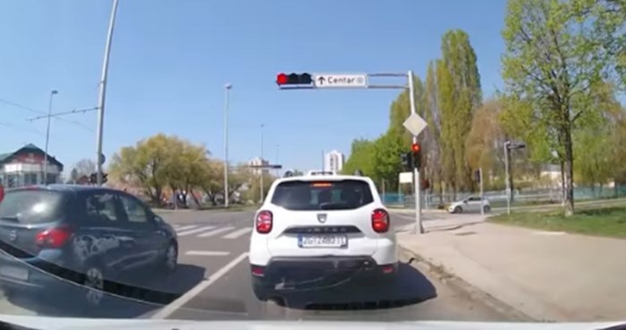 Nevjerojatan video iz Zagreba: Je li ovo najbezobrazniji prolazak kroz crveno ikad?