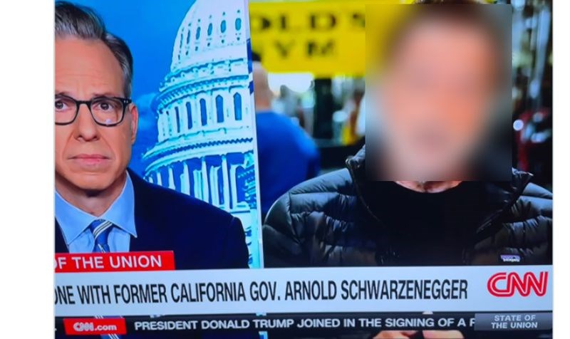 Masovno se šera fotka Schwarzeneggera s CNN-a, ljudi ne vjeruju da ovako izgleda