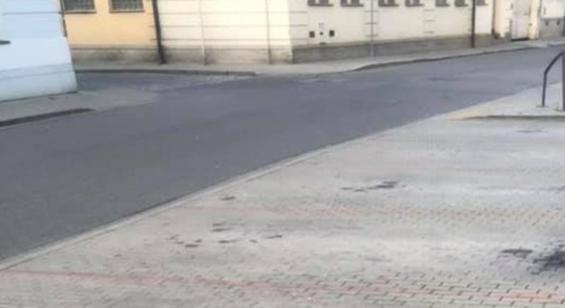 Tip je objavio fotku praznog parkinga i svi znaju da je snimljena na Balkanu. Pogađate zašto?