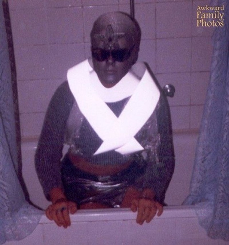 "Ima ih još nekoliko s bizarnim odjevnim kombinacijama, ali mislim da je ovo vjerojatno najgore od svega."