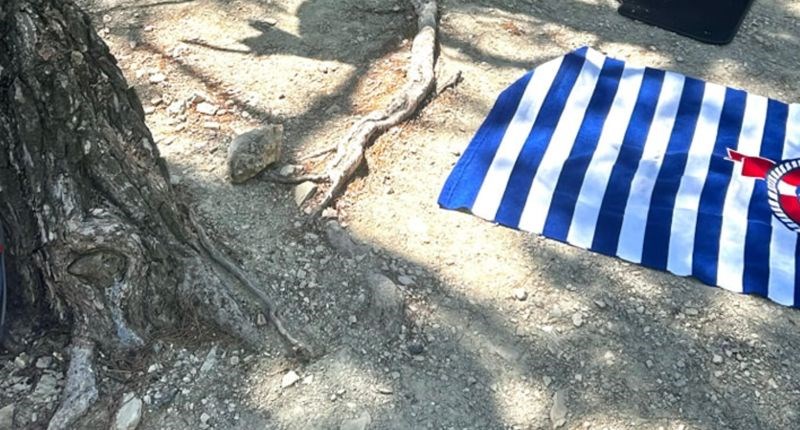 Turisti u Dalmaciji odlučili su rezervirati mjesto na plaži na nevjerojatan način, fotka je hit!