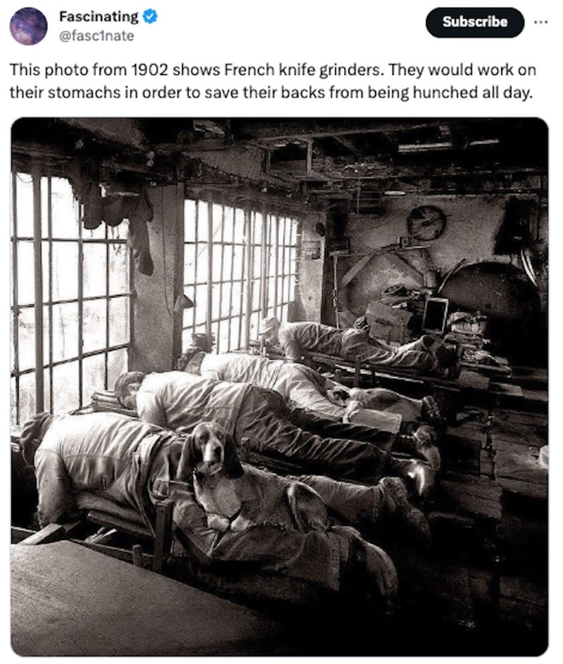 Fotografija radnika u tvornici noževa. Leže da štede leđa od napornog rada