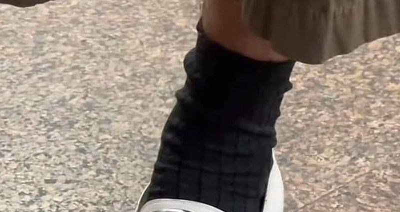 Na svadbi je sreo vlasnika najružnijih cipela na Zemlji, teško je opisati riječima što lik nosi