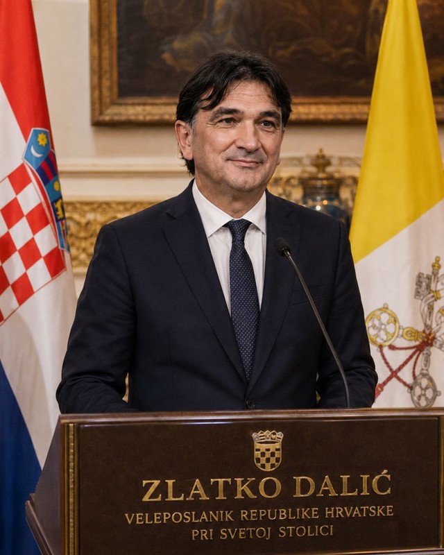 Veleposlanik pri Svetoj Stolici