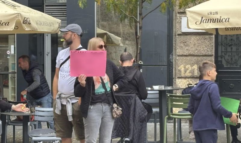 Ova djevojka je privukla sve poglede porukom trkačima na Zagrebačkom maratonu, hit je!