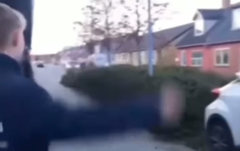 Tip je bježao policiji, internet je ostao u šoku što je napravio kad je prošao kraj prijatelja