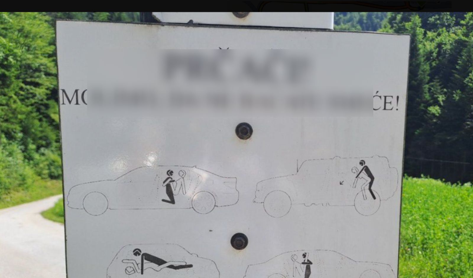 Na cesti u Zagorju osvanuo je najluđi znak u Hrvatskoj, ovo morate vidjeti!