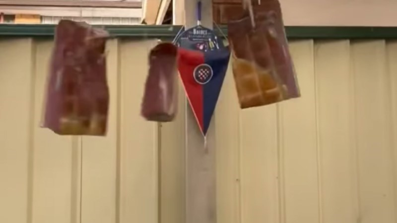 Širi se hit snimka, pogledajte kako Dalmatinci suše meso u Australiji